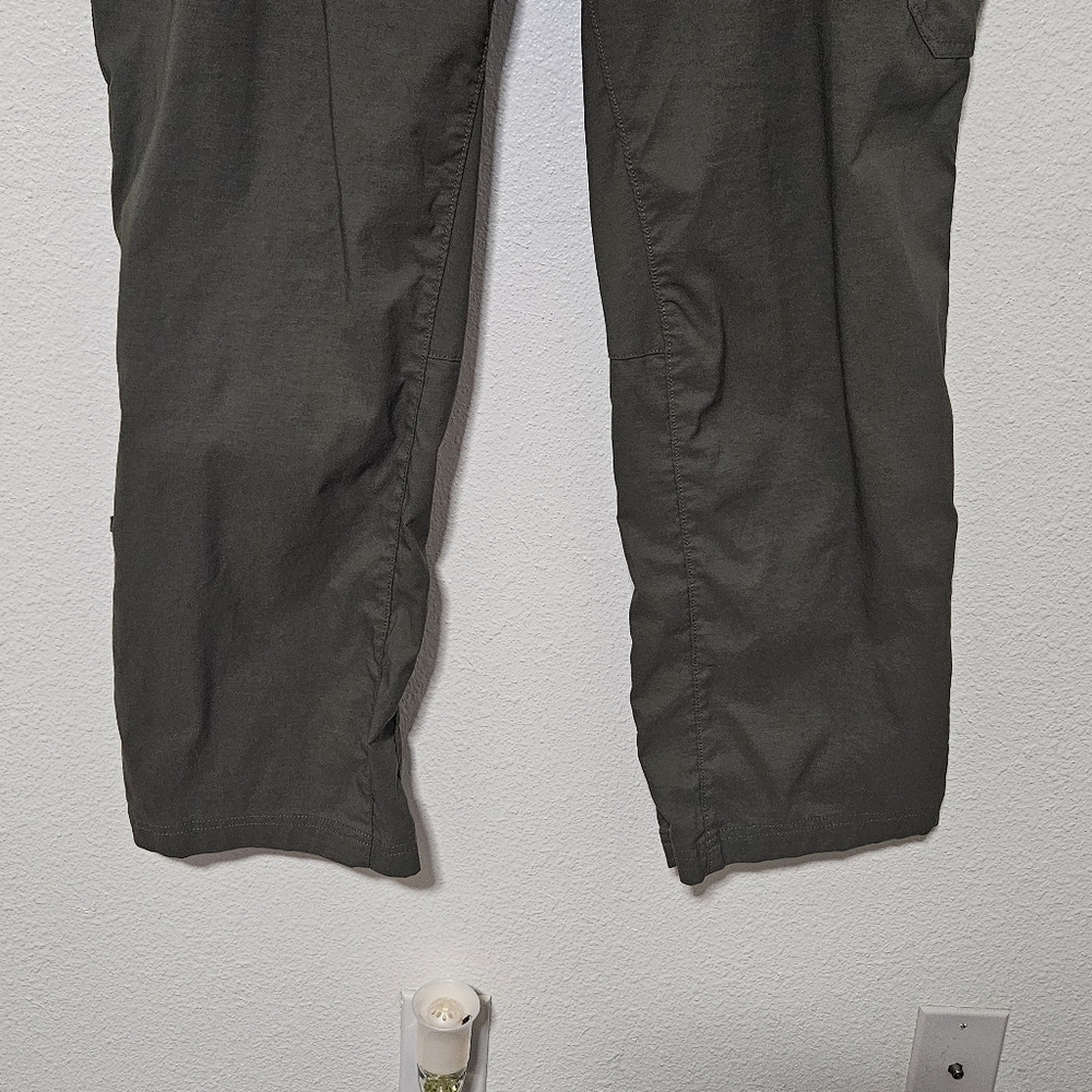 Duluth Trading company quick dry material hiking size 18 - Picture 4 of 14